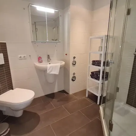 Wohnung Fleethoern - Zentral, Ruhig, Mit Parkplatz Und Balkon Kiel Exterior photo
